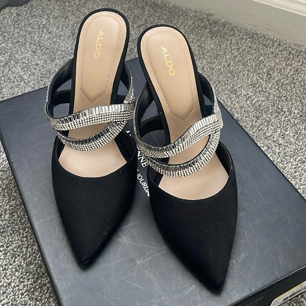 Aldo Mule with diamond accents Size 7 4 inch‎ heels